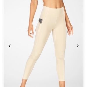 Fabletics Oasis High-waisted pocket 7/8
